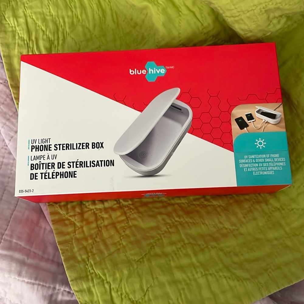 NWT UV light phone sterilizer box